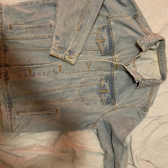 Brandy Melville jean jacket - Picture 2 of 4